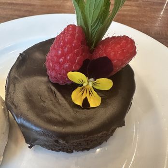 Chef Bud - Gluten free chocolate cake - Personal Chefs Near Me Chef Bud - Gluten free chocolate cake - Personal Chefs Near Me