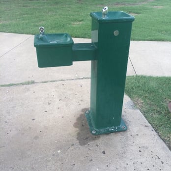 Wagon Wheel Park - Water fountain - Parks Near Me - Plano, Texas Wagon Wheel Park - Water fountain - Parks Near Me - Plano, Texas