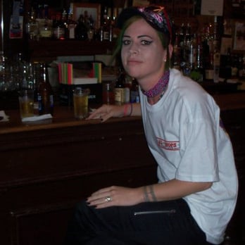 Al the Wop's - enjoying the jukebox - American Near Me - Walnut Grove, California Al the Wop's - enjoying the jukebox - American Near Me - Walnut Grove, California