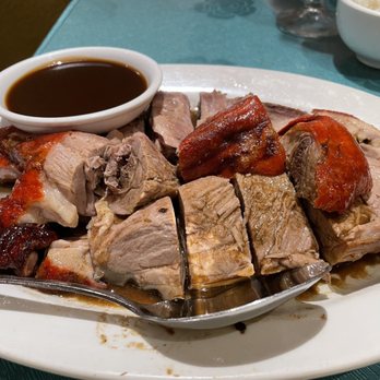 Kirin Restaurant - Part of the peking duck (the top is in premade buns) - Seafood Near Me - Honolulu, Hawaii Kirin Restaurant - Part of the peking duck (the top is in premade buns) - Seafood Near Me - Honolulu, Hawaii