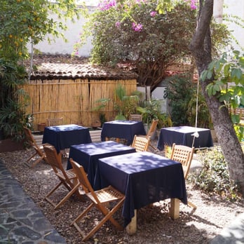 Mi Vida - Al fondo hay un pequeño patio. - Italian Near Me - Zona Centro, GUA