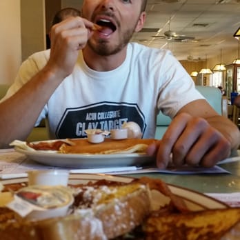 Doe Doe's Diner - 2,2,2 breakfast. Do it. Do it. - Breakfast & Brunch Near Me - Saint Petersburg, Florida Doe Doe's Diner - 2,2,2 breakfast. Do it. Do it. - Breakfast & Brunch Near Me - Saint Petersburg, Florida