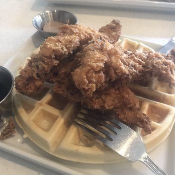 Hungry Crowd - Chicken and waffles - New American Near Me - Los Angeles, California Hungry Crowd - Chicken and waffles - New American Near Me - Los Angeles, California