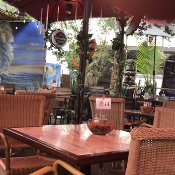 Cuckoo Coconuts Waikiki - Restaurant area - Cocktail Bars Near Me - Honolulu, Hawaii