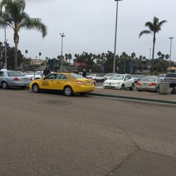 cab driver verbally assaulted woman with child in car seat at Solana Beach transit station, 28 September 2018, about 10 AM