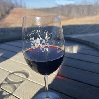 Christian Paul Vineyards - Cour de Maison en plein air - Wine Tasting Room Near Me - Elkin, North Carolina Christian Paul Vineyards - Cour de Maison en plein air - Wine Tasting Room Near Me - Elkin, North Carolina