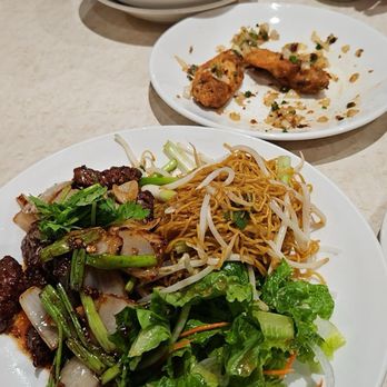 Mom's Pho & Grill - Shaken Beef with Garlic Noodle - Vietnamese Near Me - San Diego, California Mom's Pho & Grill - Shaken Beef with Garlic Noodle - Vietnamese Near Me - San Diego, California