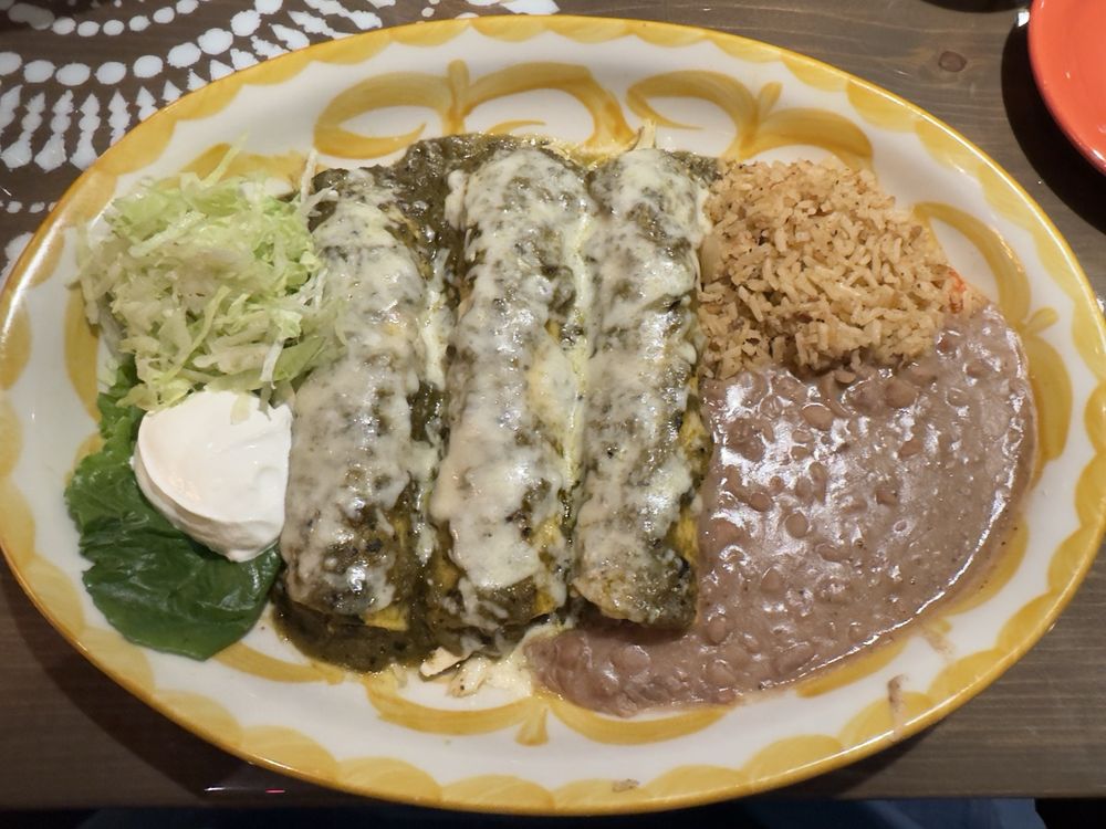 Lupe Tortilla Logo