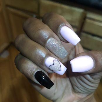 La Vie Nails - I've been going to La Vie atleast 6 years! They always do my nails exactly how I want them - Nail Salons Near Me - Alameda, California