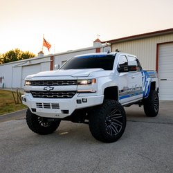 Ultimate Truck Off Road - 2018 Chevy 1500 8" BDS Lift, 37" Toyo Tires, 22" Fuel Wheels, ICI Aluminum Front Bumper