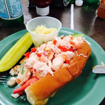 Emma's Cafe - Lobsta Roll - Breakfast & Brunch Near Me - Sterling, Massachusetts