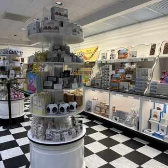 See's Candies - Chocolatiers & Shops Near Me - Costa Mesa, California See's Candies - Chocolatiers & Shops Near Me - Costa Mesa, California
