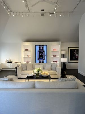 CHANEL Hamptons Seasonal Boutique by null
