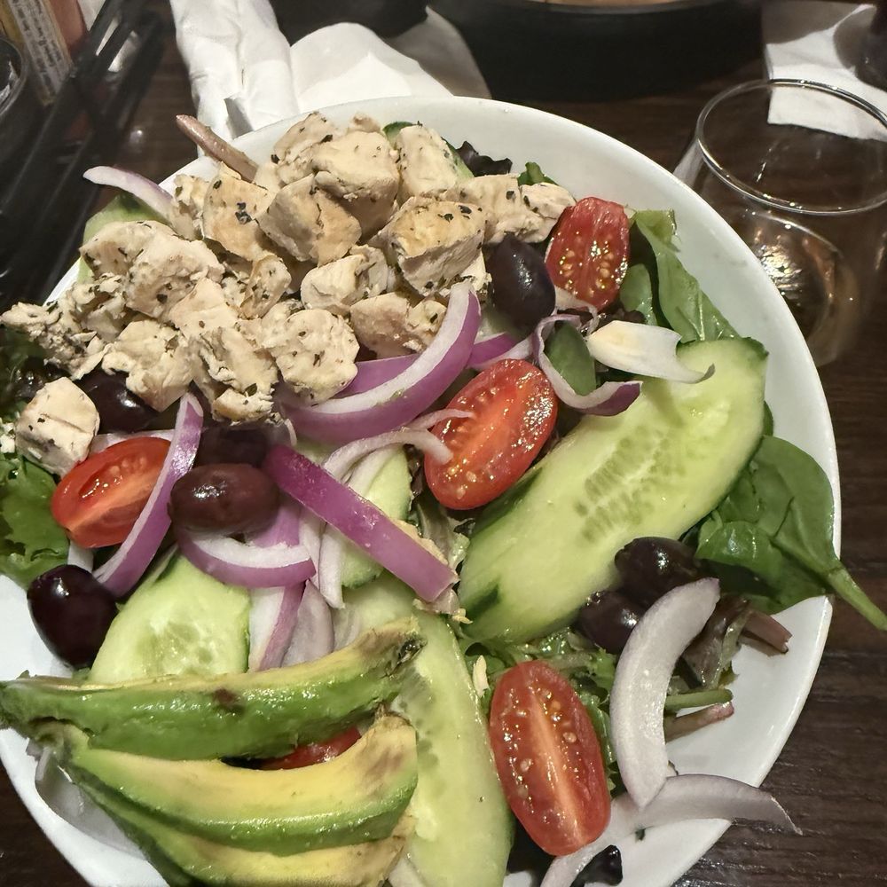 Greek Salad with avocado and chicken Greek Salad with avocado and chicken