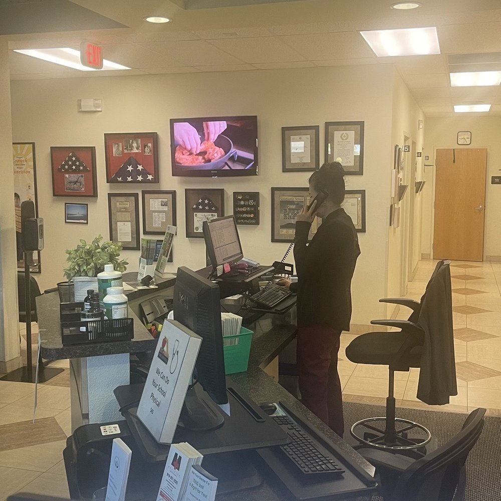 Sime Chiropractic Clinic - Reception - Chiropractors Near Me - El Paso, Texas Sime Chiropractic Clinic - Reception - Chiropractors Near Me - El Paso, Texas