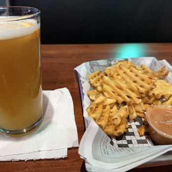 Peebles Vista - Sports Bars Near Me - Columbia, South Carolina