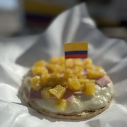Parceros Food - Arepizza hawaiana