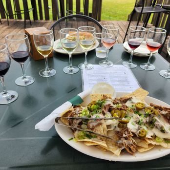 Sarah's Vineyard - Nachos and wine tastings - Wineries Near Me - Cuyahoga Falls, Ohio Sarah's Vineyard - Nachos and wine tastings - Wineries Near Me - Cuyahoga Falls, Ohio