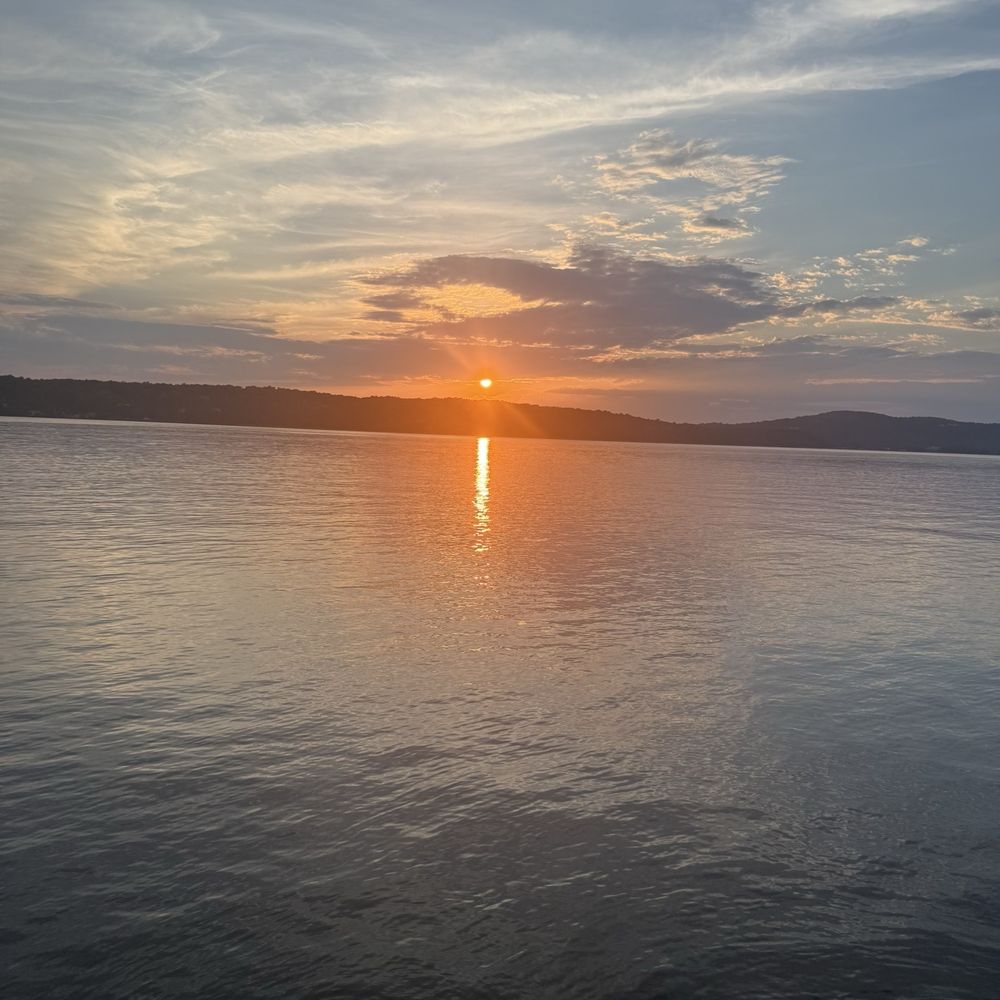 Half Moon - New American Near Me - Dobbs Ferry, New York