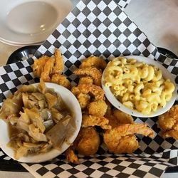 Mama G's Kitchen - Fried shrimp, Mac and cheese, spicy cabbage