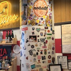 The decor