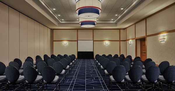Graduate by Hilton Cincinnati by null