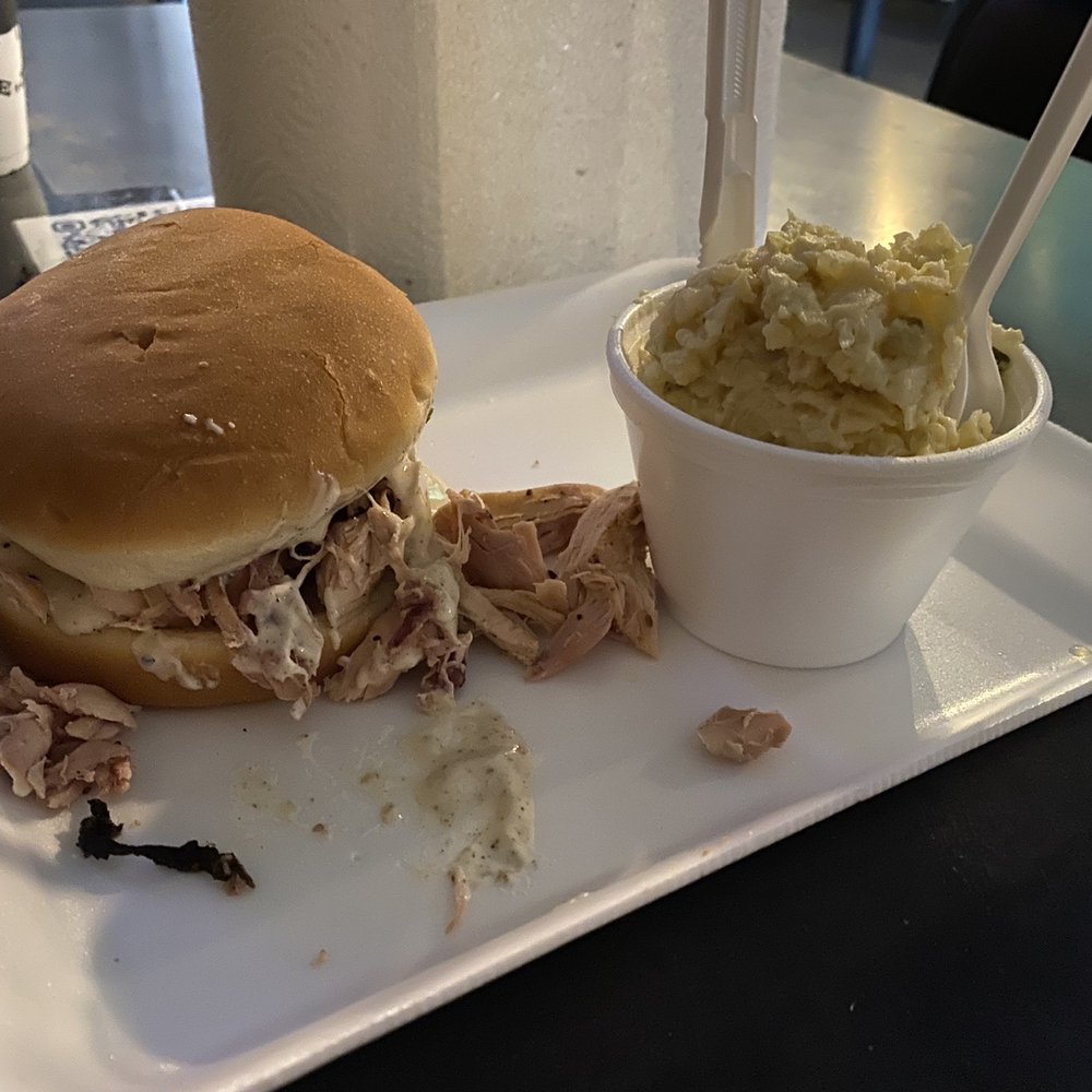 Saw's Juke Joint - Crestline - Chicken sandwich - Barbeque Near Me - Birmingham, Alabama Saw's Juke Joint - Crestline - Chicken sandwich - Barbeque Near Me - Birmingham, Alabama