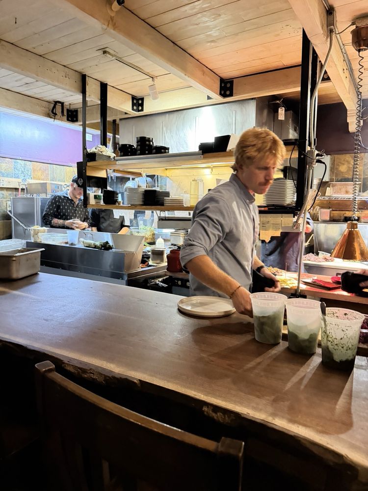 ACEQ Restaurant