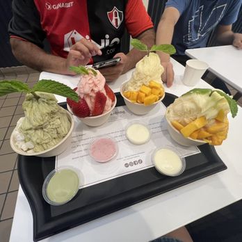 Oakobing - Matcha, strawberry, and mango - Ice Cream & Frozen Yogurt Near Me - Pasadena, California Oakobing - Matcha, strawberry, and mango - Ice Cream & Frozen Yogurt Near Me - Pasadena, California