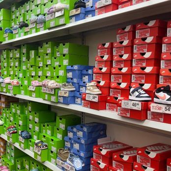 Rack Room Shoes - Shoe Stores Near Me - High Point, North Carolina