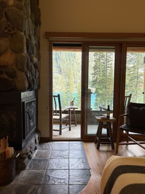 Moraine Lake Lodge by null