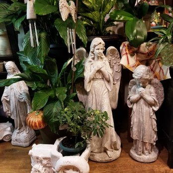 Howie's Floral - Florists Near Me - Adrian, Minnesota Howie's Floral - Florists Near Me - Adrian, Minnesota
