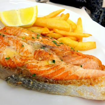 Le Soleil - Tranci di Salmone ai ferri - Hotels Near Me - Jesolo Lido, VE