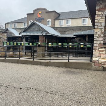 Fatty's Pub and Grille - Outside Wheel chair access - Sports Bars Near Me - DeKalb, Illinois