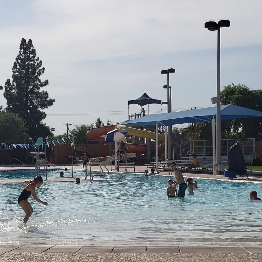 Carson Westwood Aquatic Center - 2 water slides, 3 diving boards, multiple swimming lanes, and a fun area for the kids. - Swimming Pools Near Me - Mesa, Arizona