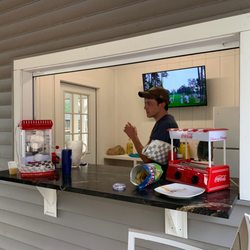 Hornbrooks - Bar area