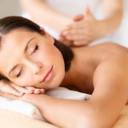 Hollistic Massage & Wellness Clinics