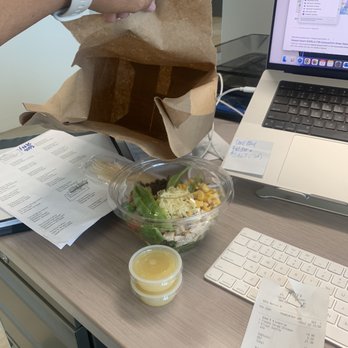 Freshii - El jugo para tomar - Salad Near Me - San Juan, Puerto Rico Freshii - El jugo para tomar - Salad Near Me - San Juan, Puerto Rico
