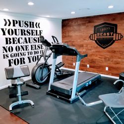 Speedy Signs - Wall Lettering and Sign