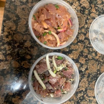 The Dolphin - Sesame Poke and spicy poke - Seafood Markets Near Me - Hanalei, Hawaii