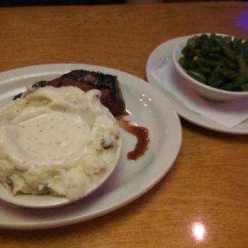 Texas Roadhouse - Steak mash potatoes and green beans - American Near Me - Rockwall, Texas