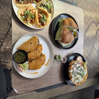 Tacos y Antojitos Los Combinados - Food Trucks Near Me - Arlington, Virginia Tacos y Antojitos Los Combinados - Food Trucks Near Me - Arlington, Virginia