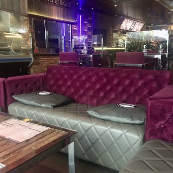 The Vintage Hall - Plush couches - American Near Me - Angeles, PAM