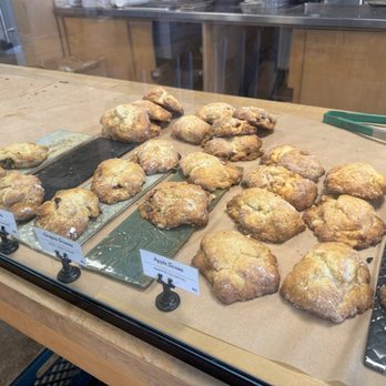 Bonjour Bakehouse - Bakeries Near Me - San Mateo, California