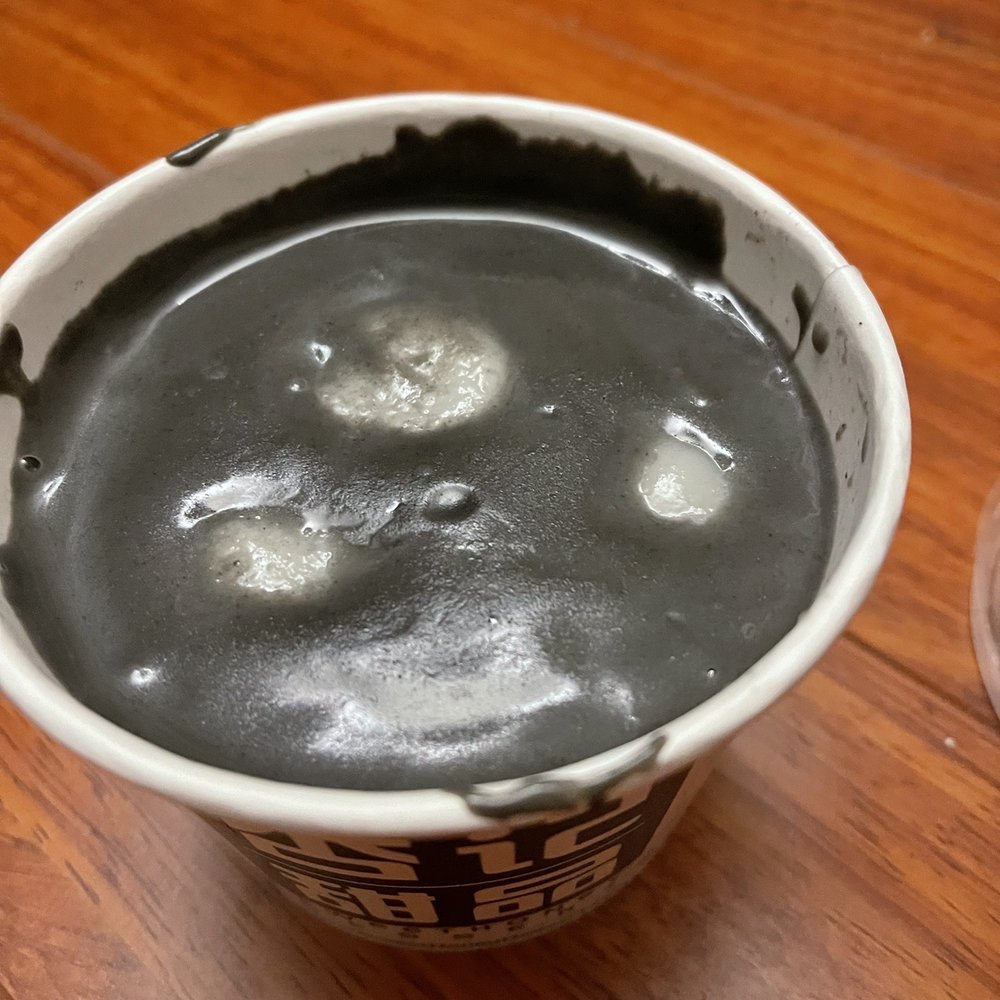 Sweethoney Dessert - C1. R3. Sesame Soup with Sesame Rice Balls (IG: eatingwithkreng) - Desserts Near Me - Alhambra, California