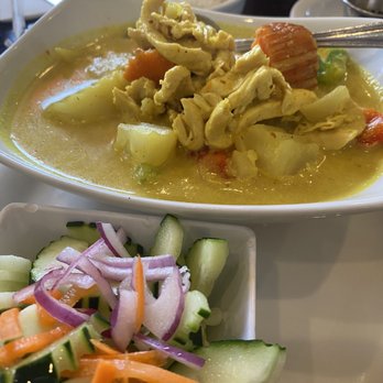 Lemongrass Bistro - Yellow curry - Thai Near Me - Martinez, California