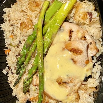 Muckleshoot Restaurant - CHICKEN OSCAR pan-seared airline chicken breast, asparagus, PNW crab, wild rice pilaf, béarnaise sauce - Breakfast & Brunch Near Me - Auburn, Washington Muckleshoot Restaurant - CHICKEN OSCAR pan-seared airline chicken breast, asparagus, PNW crab, wild rice pilaf, béarnaise sauce - Breakfast & Brunch Near Me - Auburn, Washington