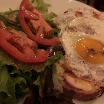Le Village - Croque madame - Bars Near Me - Paris, 75 Le Village - Croque madame - Bars Near Me - Paris, 75