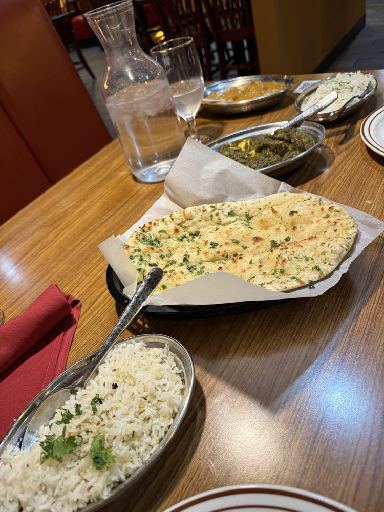 Red Fort Cuisine of India Logo