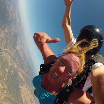 NorCal Skydiving - My first jump ever. Kiss with the amazing Tyler! - Skydiving Near Me - Cloverdale, California